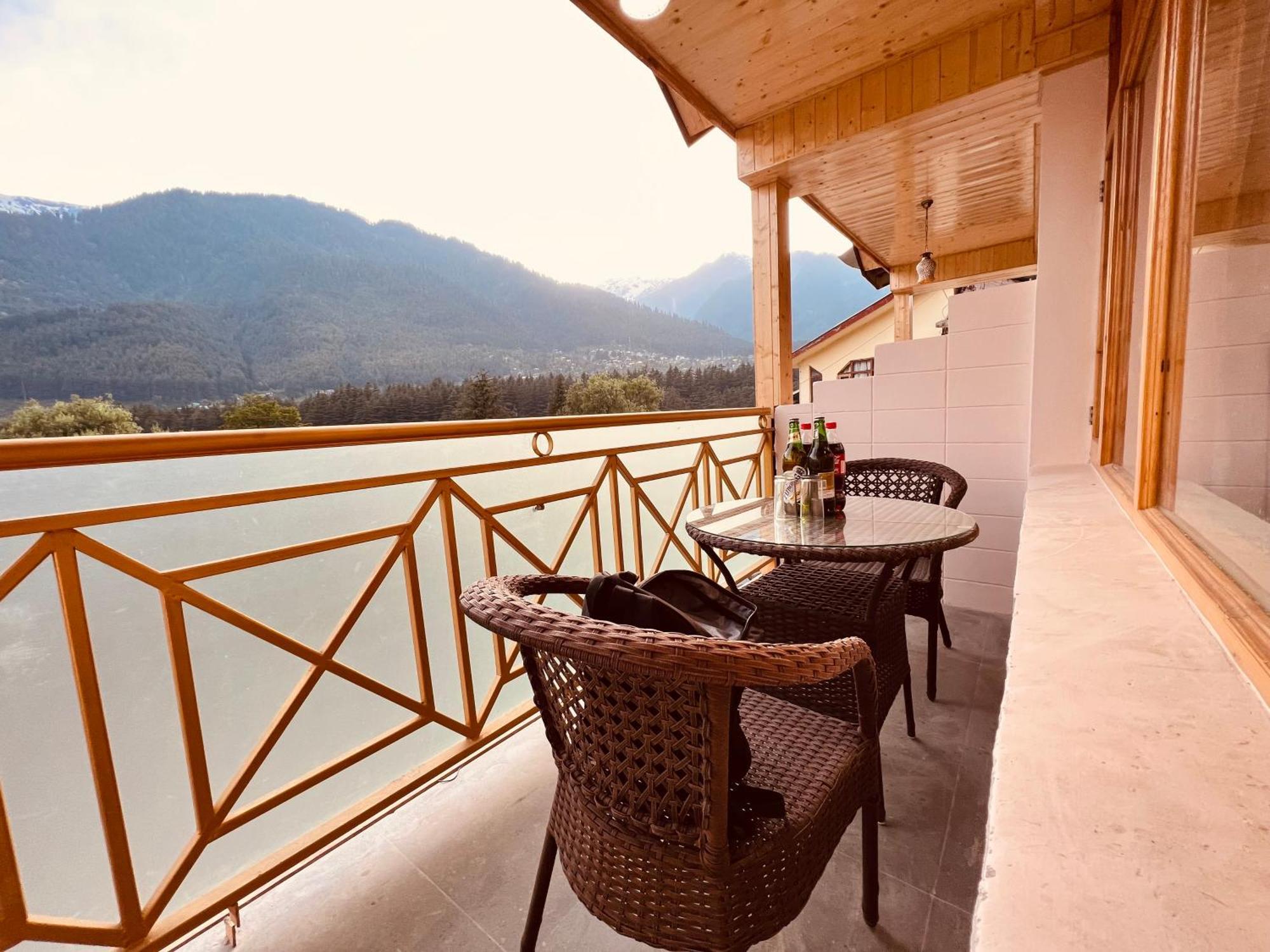 Hill River Resort By West Western Manāli Exterior foto
